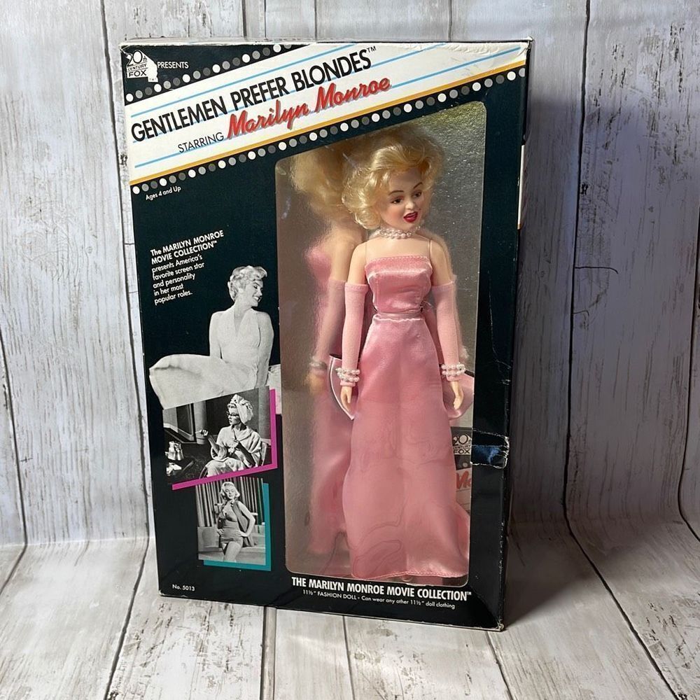 Marilyn‎ Monroe 20th Century Fox Doll 1982 no. 5013 Gentlemen prefer blondes